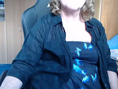 Snapshot of _sunshine__ chatting on 03/14/25, 07:04 sunshine online show from 03/14/25, 07:04