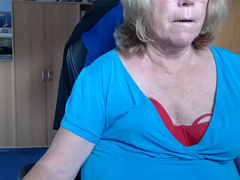 Snapshot of _sunshine__ chatting on 09/24/25, 06:28 sunshine online show from 09/24/25, 06:28