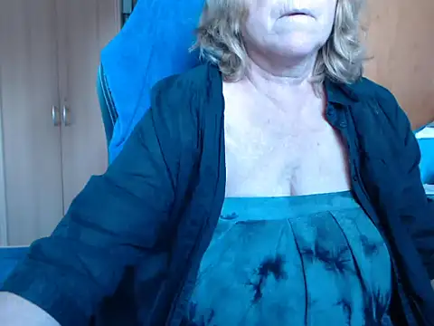 Snapshot of _sunshine__ chatting on 10/01/25, 06:52 sunshine online show from 10/01/25, 06:52