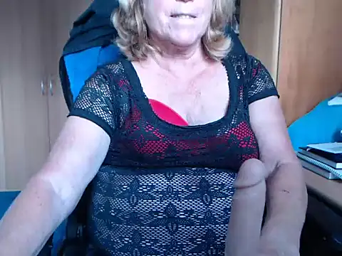 Snapshot of _sunshine__ chatting on 10/05/25, 06:45 sunshine online show from 10/05/25, 06:45