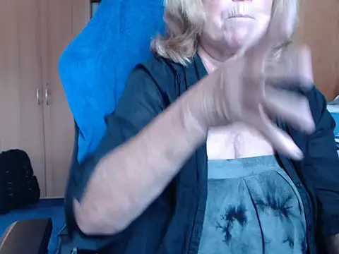 Snapshot of _sunshine__ chatting on 10/06/25, 06:33 sunshine online show from 10/06/25, 06:33