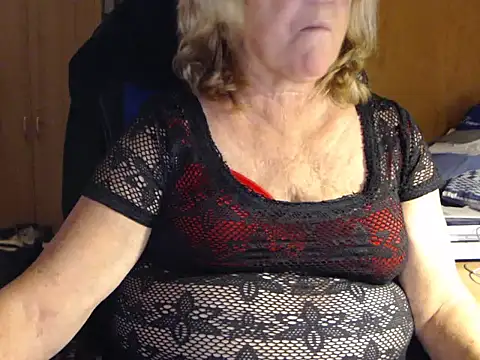 Snapshot of _sunshine__ chatting on 10/16/25, 05:47 sunshine online show from 10/16/25, 05:47