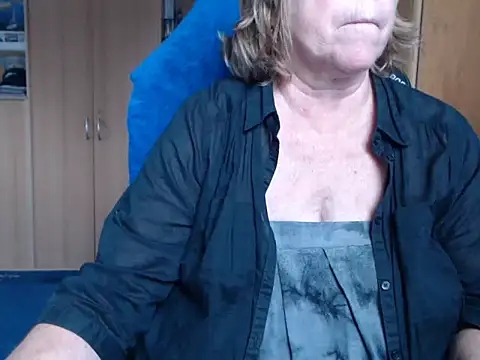 Snapshot of _sunshine__ chatting on 11/14/25, 07:40 sunshine online show from 11/14/25, 07:40