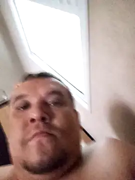 Snapshot of alexsjp17 chatting on 11/14/25, 11:20 alexsjp17 online show from 11/14/25, 11:20