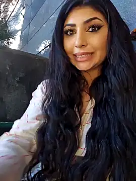 ZendayaClark online show from 01/29/25, 03:44