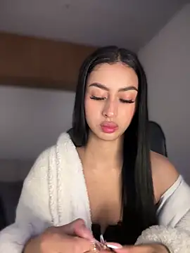 Snapshot of maddy_bronw_ chatting on 03/09/25, 12:21 maddy bronw online show from 03/09/25, 12:21