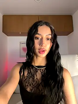 maddy bronw  online show from 10/28/25, 10:56