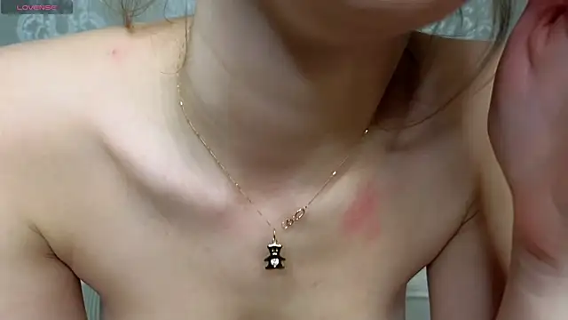 Snapshot of AnneFoxy chatting on 03/01/25, 10:13 AnneFoxy online show from 03/01/25, 10:13