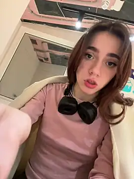 Lily  Belle online show from 01/19/25, 04:25