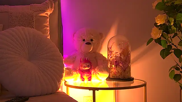 AngeliqueSkye online show from 10/31/25, 04:13