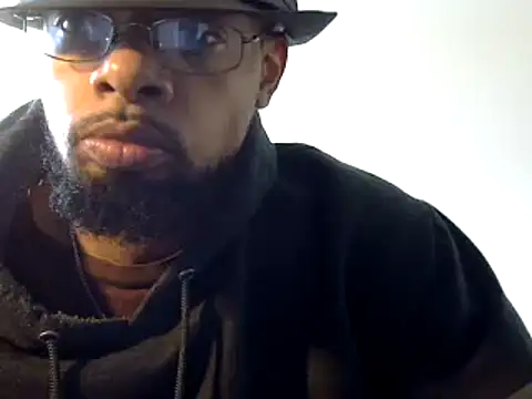 Snapshot of WhiskeyWood_DuhGOD chatting on 12/03/24, 05:23 WhiskeyWood DuhGOD online show from 12/03/24, 05:23