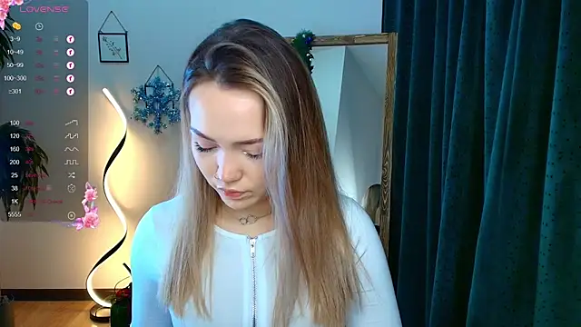 Evia r0se online show from 12/21/24, 08:28