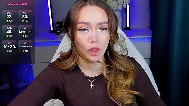 Evia r0se online show from 11/14/25, 12:37