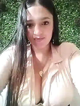 Snapshot of hanna-a chatting on 12/10/24, 01:44 hanna-a online show from 12/10/24, 01:44