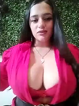 Snapshot of hanna-a chatting on 12/13/24, 02:05 hanna-a online show from 12/13/24, 02:05