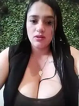 Snapshot of hanna-a chatting on 12/23/24, 02:17 hanna-a online show from 12/23/24, 02:17