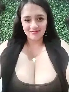 Snapshot of hanna-a chatting on 12/23/24, 09:08 hanna-a online show from 12/23/24, 09:08