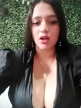 Snapshot of hanna-a chatting on 02/14/25, 03:15 hanna-a online show from 02/14/25, 03:15