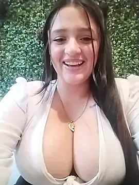 Snapshot of hanna-a chatting on 03/05/25, 03:40 hanna-a online show from 03/05/25, 03:40