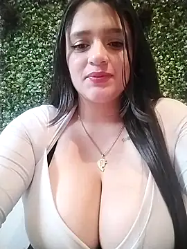 Snapshot of hanna-a chatting on 03/07/25, 07:16 hanna-a online show from 03/07/25, 07:16