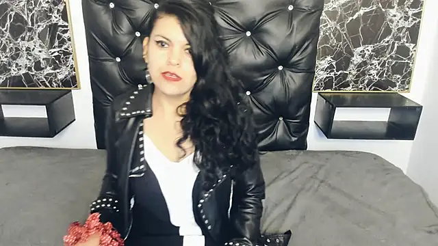 Snapshot of scarlett_w0lf chatting on 01/29/25, 04:30 scarlett w0lf online show from 01/29/25, 04:30