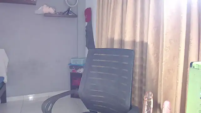 SusanLeroy online show from 10/10/25, 10:03