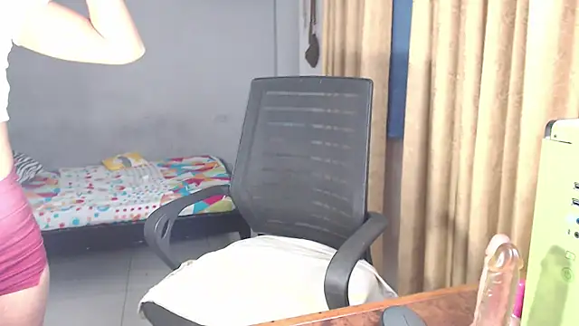 SusanLeroy online show from 11/19/25, 09:31