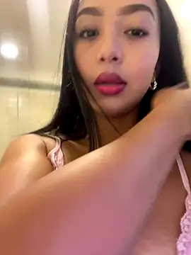 SOPHIACANDY19  online show from 11/05/25, 11:16