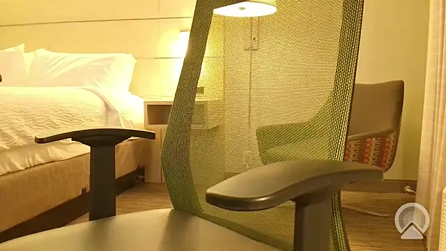 Snapshot of overaveragefreak4you chatting on 09/14/25, 06:34 overaveragefreak4you online show from 09/14/25, 06:34