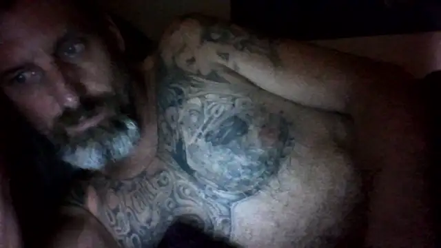 Snapshot of overaveragefreak4you chatting on 11/27/25, 09:22 overaveragefreak4you online show from 11/27/25, 09:22