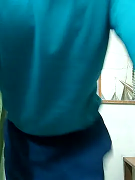 Snapshot of Wild-Honey chatting on 03/03/25, 02:48 Wild-Honey online show from 03/03/25, 02:48