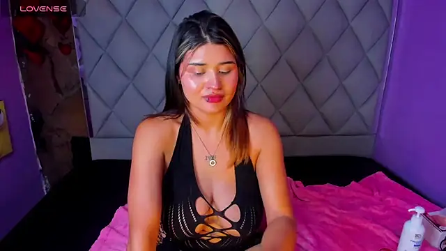 venusowen  online show from 02/28/25, 04:42