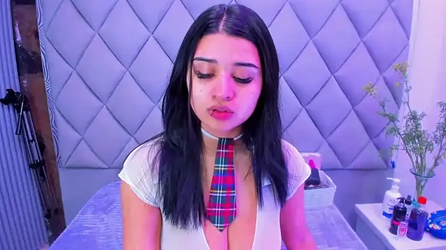 venusowen  online show from 10/16/25, 12:50