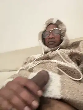 fernandmalach471 online show from 12/15/24, 04:40