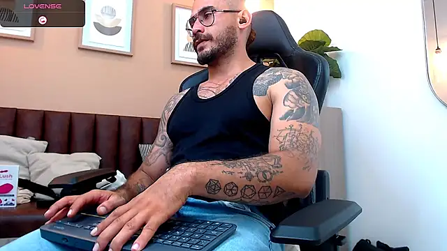 hanz col online show from 12/06/24, 07:21