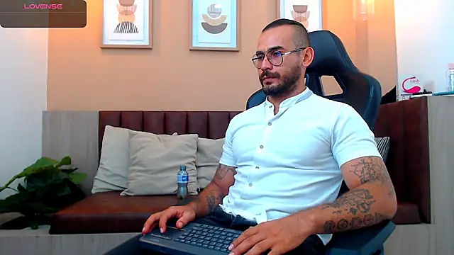 hanz col online show from 12/10/24, 09:54