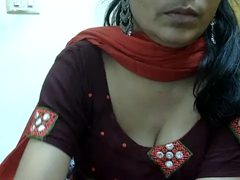 l l ish online show from 10/06/25, 06:00