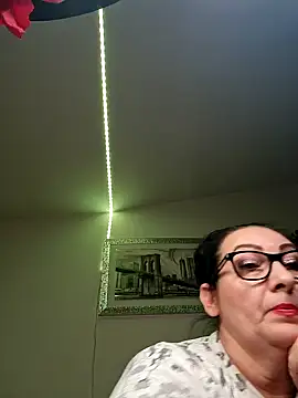 Snapshot of Genoveva73sexy chatting on 12/16/24, 11:50 Genoveva73sexy online show from 12/16/24, 11:50