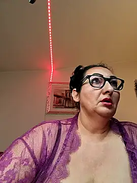 Snapshot of Genoveva73sexy chatting on 01/31/25, 09:05 Genoveva73sexy online show from 01/31/25, 09:05