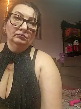 Snapshot of Genoveva73sexy chatting on 03/22/25, 10:28 Genoveva73sexy online show from 03/22/25, 10:28