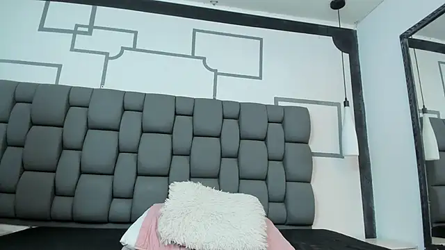 Snapshot of Jade_squirtt chatting on 12/06/24, 11:22 Jade squirtt online show from 12/06/24, 11:22