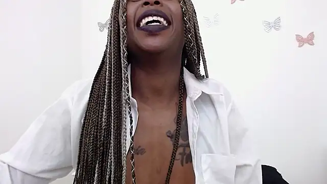 Snapshot of _Zooee chatting on 12/23/24, 02:50 Zooee online show from 12/23/24, 02:50
