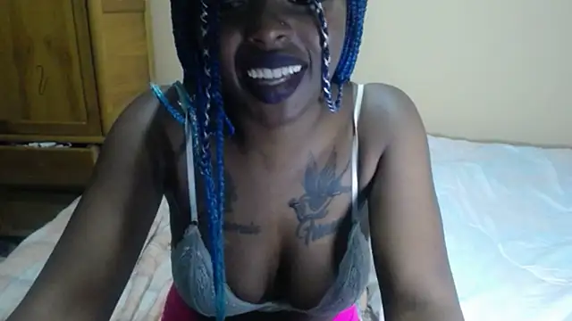 Snapshot of _Zooee chatting on 02/09/25, 11:04 Zooee online show from 02/09/25, 11:04