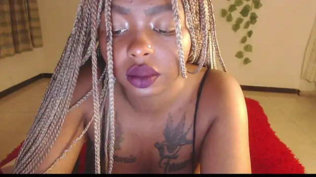 Snapshot of _Zooee chatting on 09/14/25, 02:33 Zooee online show from 09/14/25, 02:33