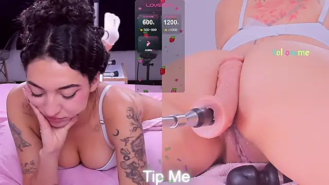 Snapshot of Amellia_rous chatting on 02/10/25, 10:51 Amellia rous online show from 02/10/25, 10:51