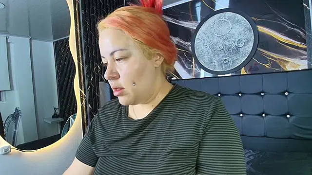 Bruja  Scarlata online show from 09/23/25, 10:07