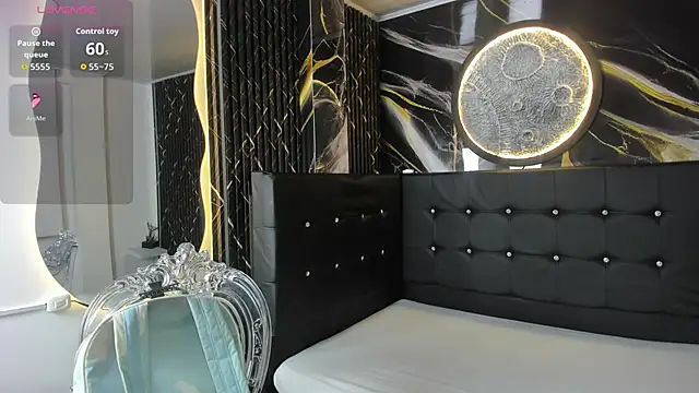 Bruja  Scarlata online show from 10/11/25, 10:14