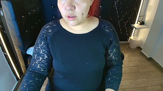 Bruja  Scarlata online show from 11/10/25, 10:14