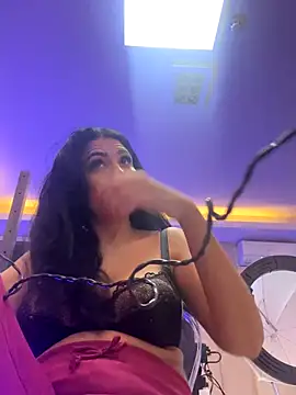 Snapshot of Denise_Taylor chatting on 10/23/25, 05:29 Denise Taylor online show from 10/23/25, 05:29