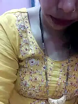 Snapshot of Urmila_bhabhii chatting on 02/07/25, 03:34 Urmila bhabhii online show from 02/07/25, 03:34